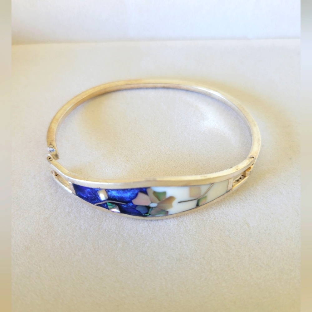 Stunning Sterling Silver Bangle - image 2